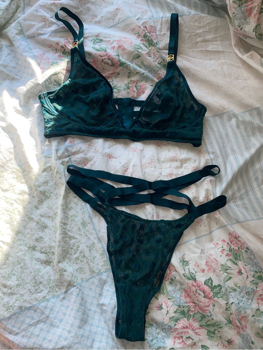 Victoria's Secret Teal Mesh VS Logo Bralette & Strappy Brazilian Set in XL